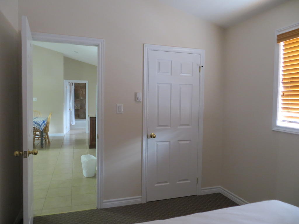 Halls Cottages Honey Harbor Екстер'єр фото